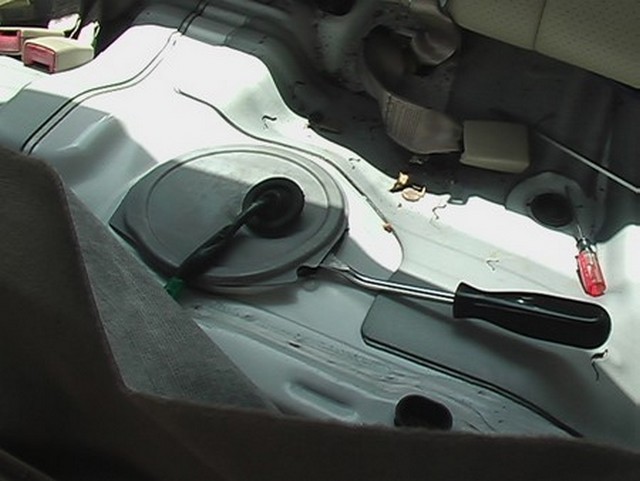 solara_fuel_pump_cover1.jpg
